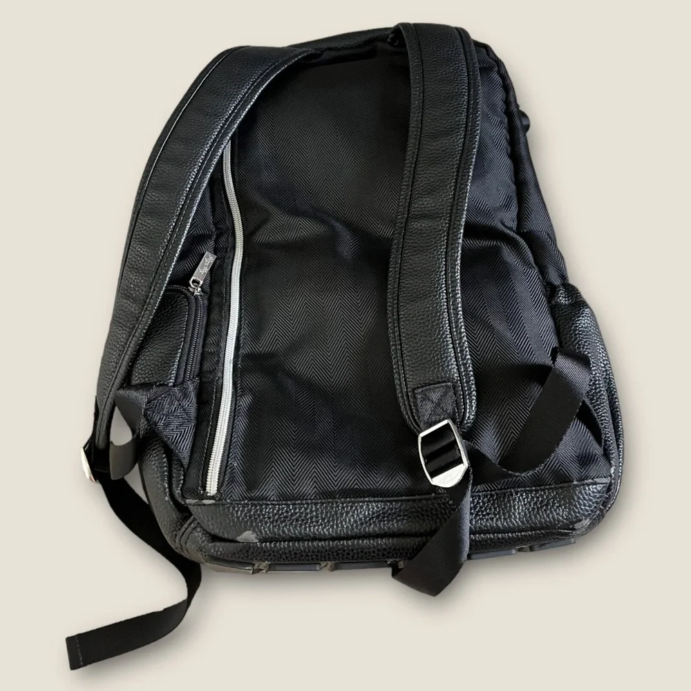 Itzy Ritzy Leather Large Diaper Backpack‎ Bag Travel Black 15